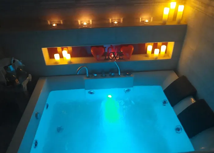 Nido Di Suite, Jacuzzi King Size, Metro C Rome