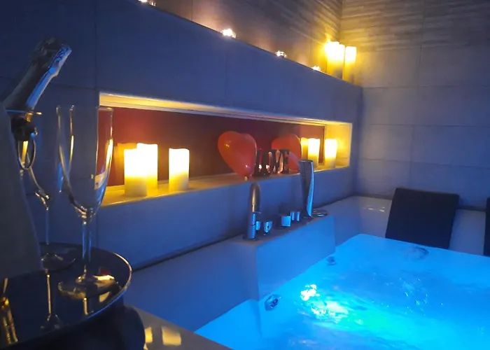 Nido Di Suite, Jacuzzi King Size, Metro C Rome